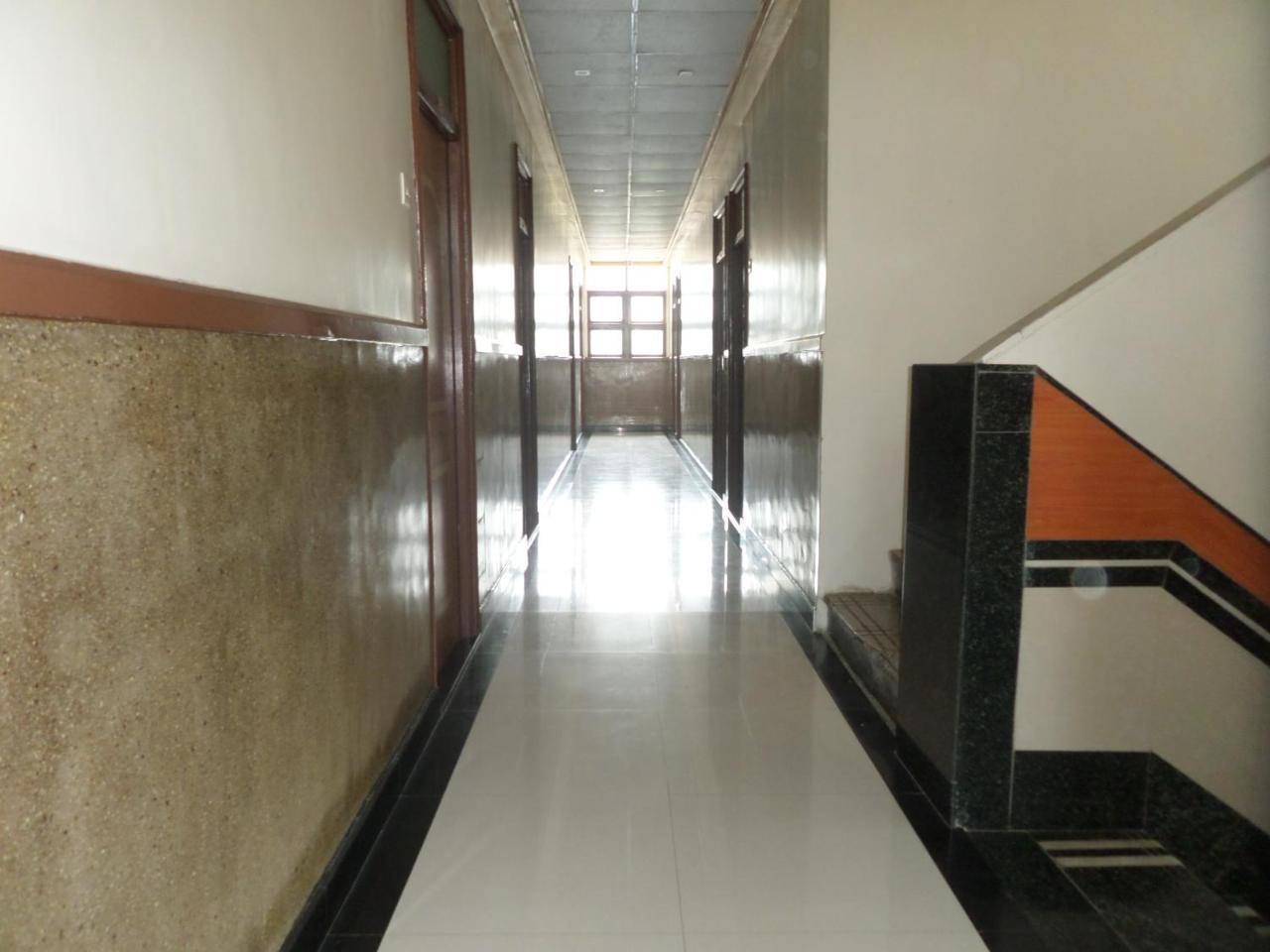 Hotel Padma Nashik Extérieur photo