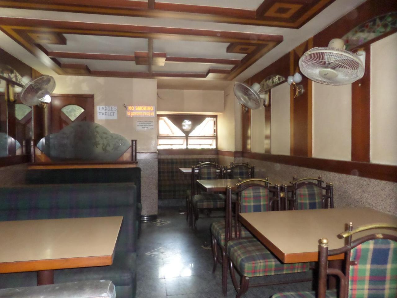 Hotel Padma Nashik Extérieur photo