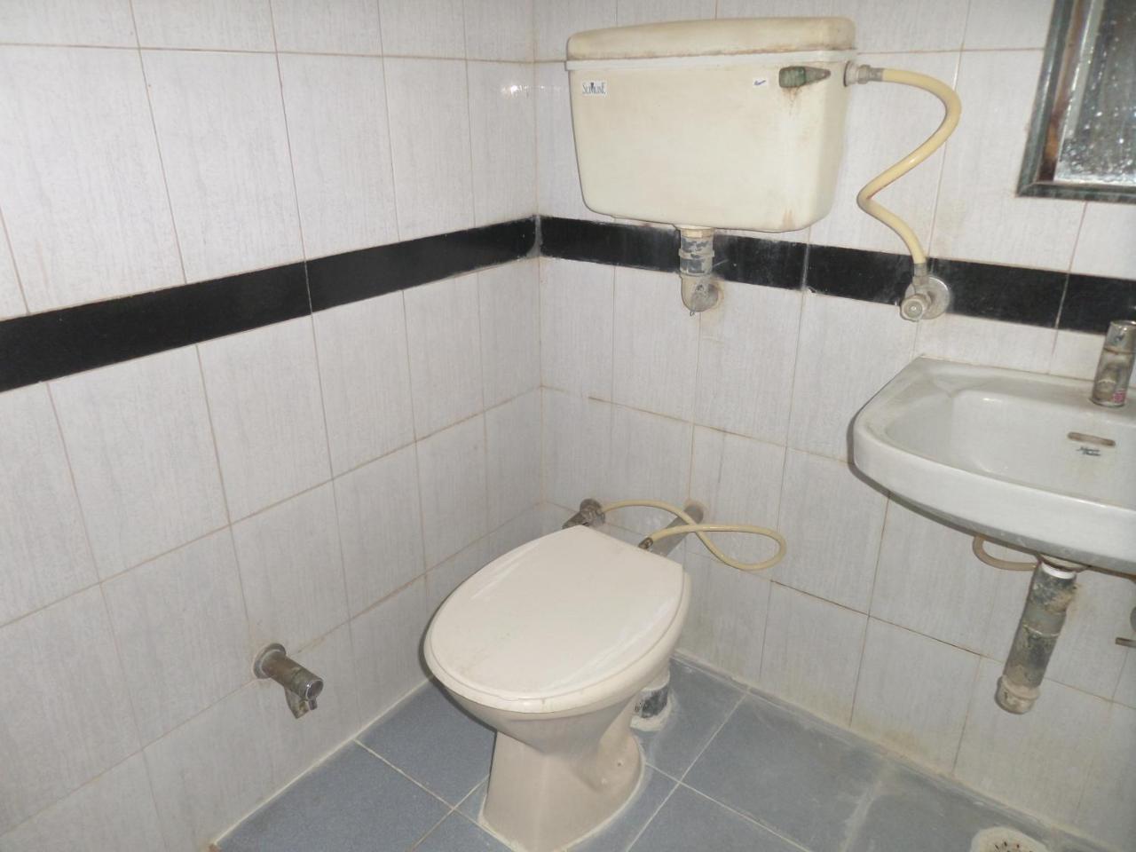 Hotel Padma Nashik Extérieur photo