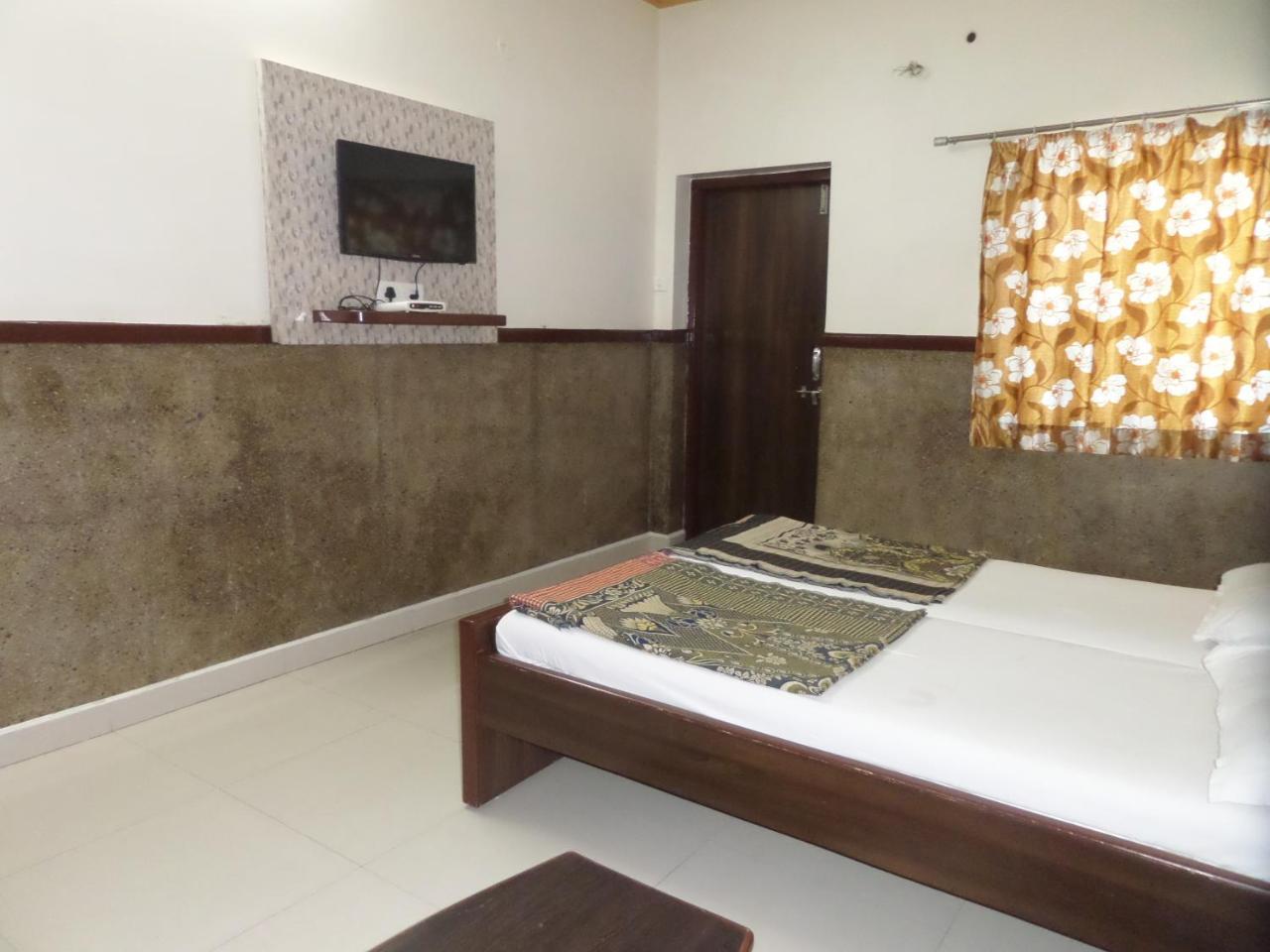 Hotel Padma Nashik Extérieur photo