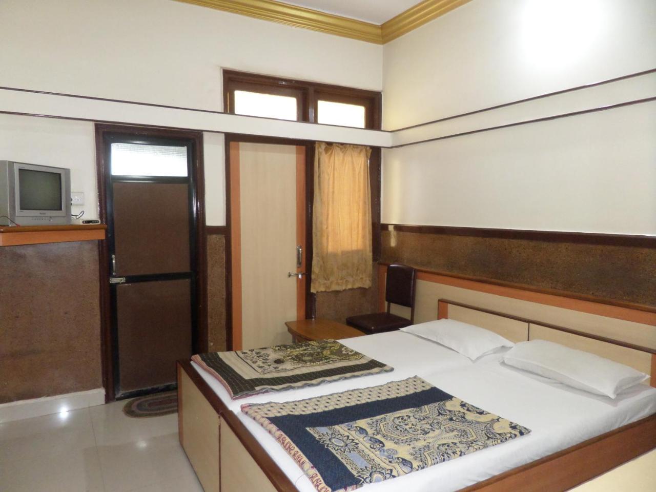 Hotel Padma Nashik Extérieur photo