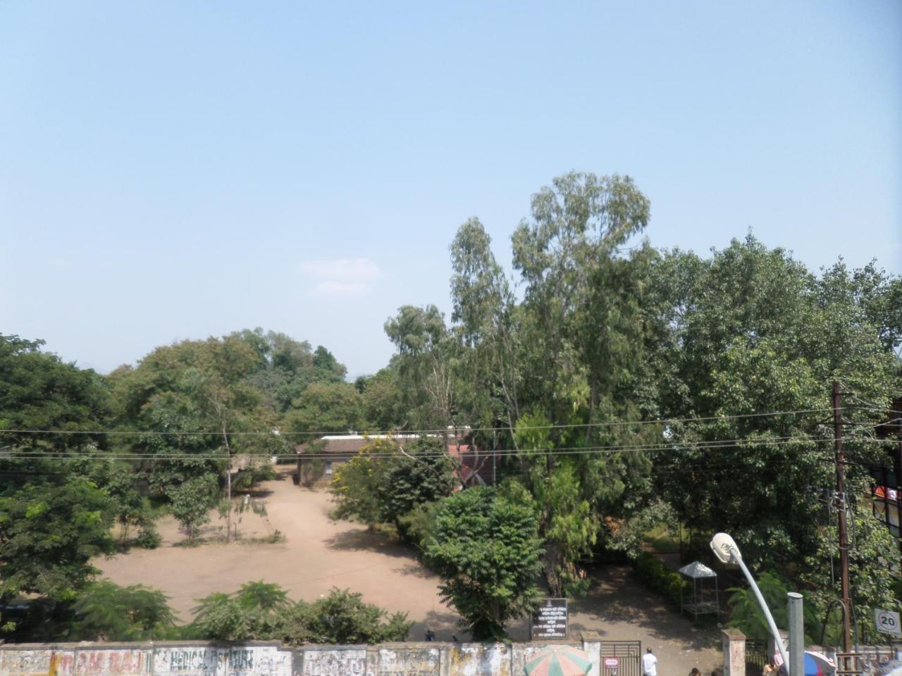 Hotel Padma Nashik Extérieur photo